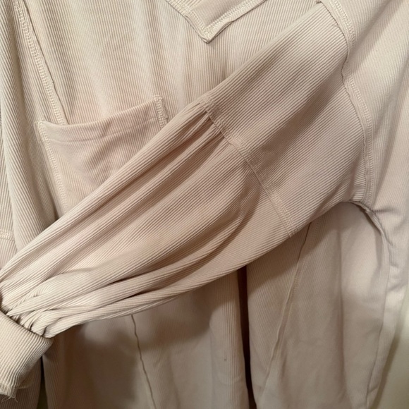 Cream Long Sleeve Relaxed Blouse - Picture 3 of 5
